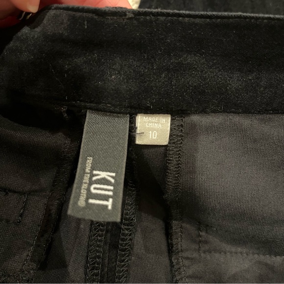NWOT Kut from the Kloth Elizabeth High Rise Black
Velveteen Trouser - Picture 5 of 6